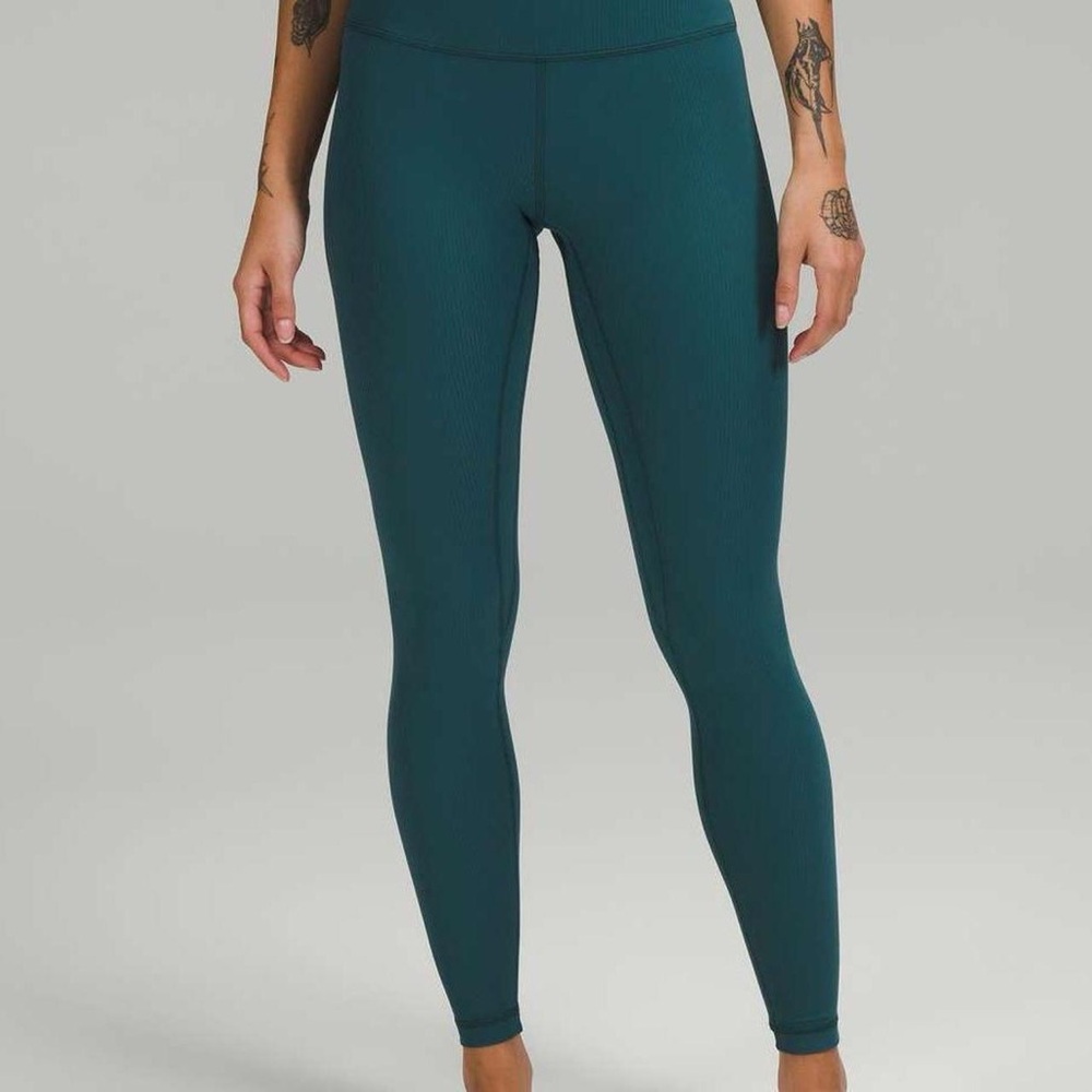 Lululemon Align Ribbed Leggings 7/8th in Green Jasper size 6